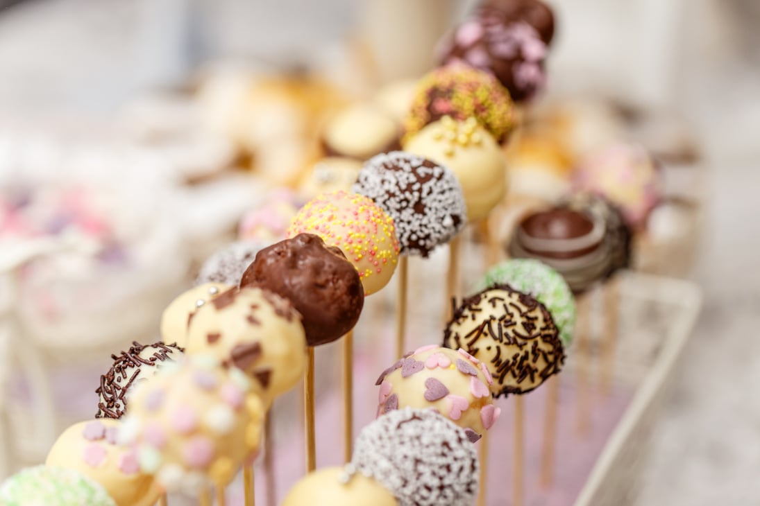 Wedding cake pops